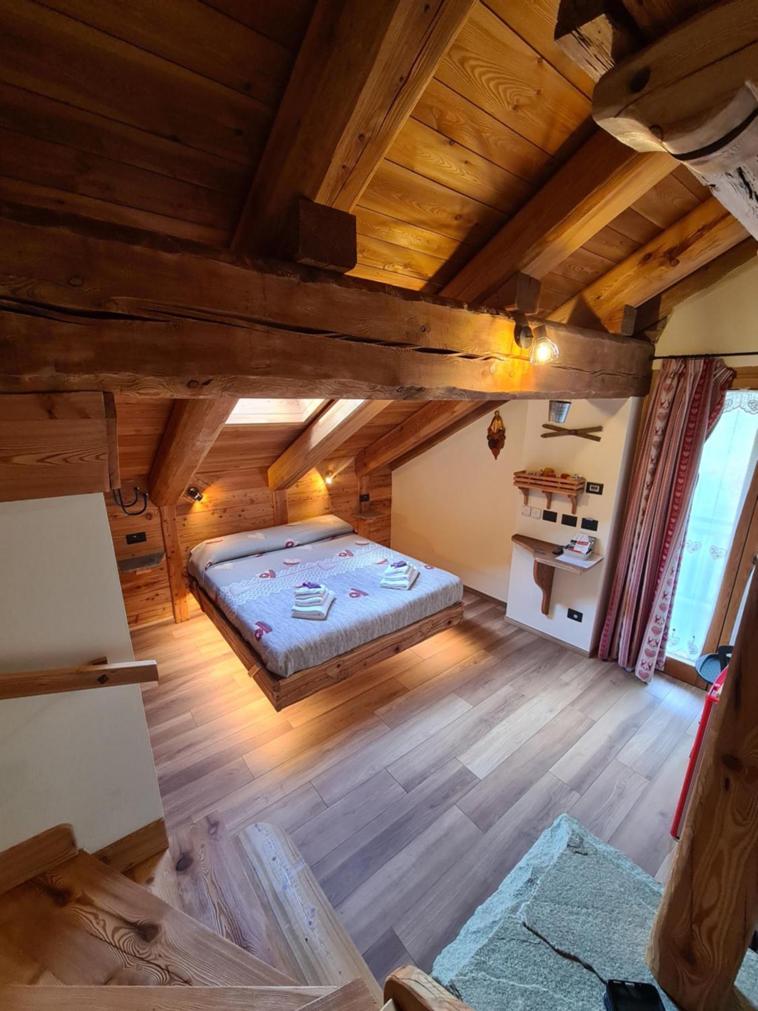 La Maison. Il Nido Dell'Aquila Bardonecchia Bagian luar foto